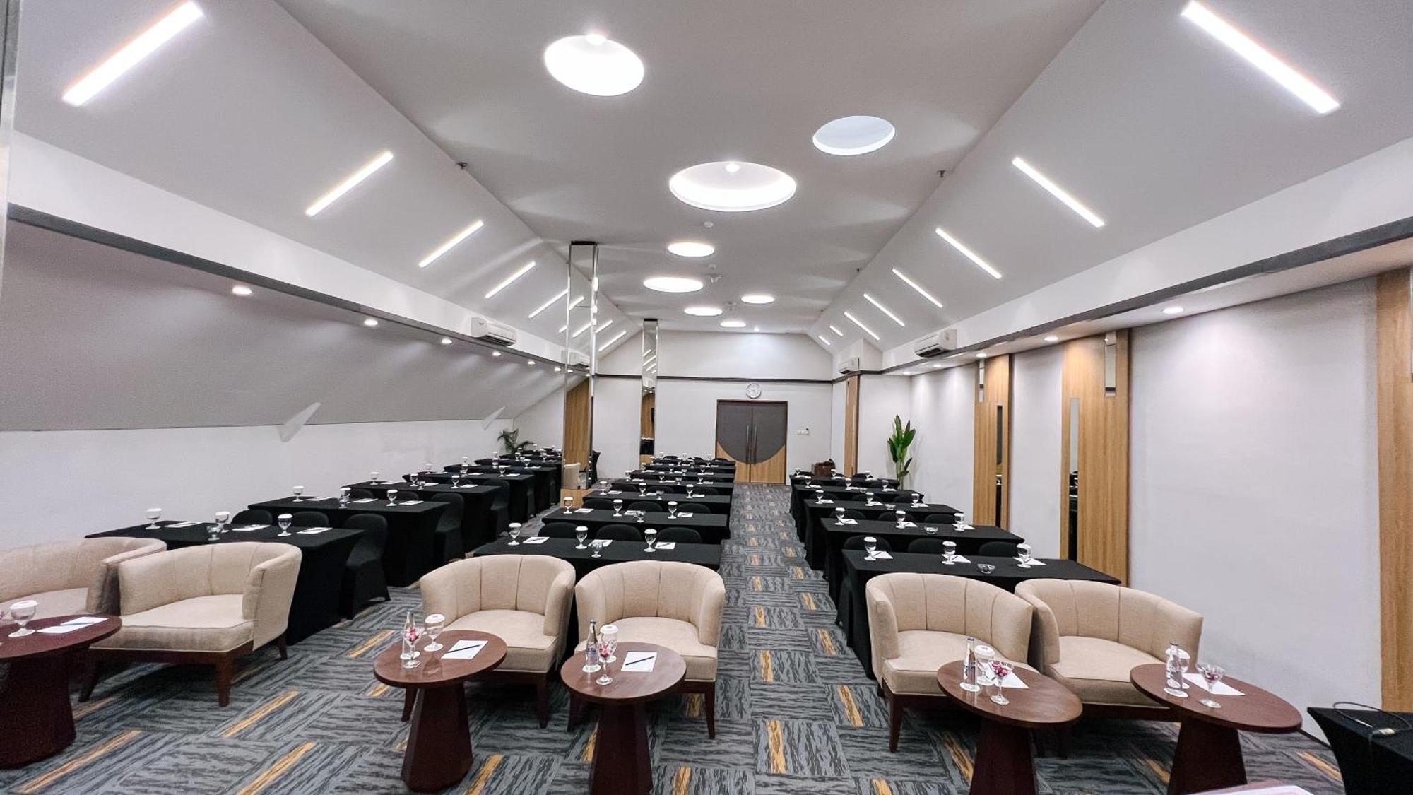 J4 Hotels Legian Dış mekan fotoğraf