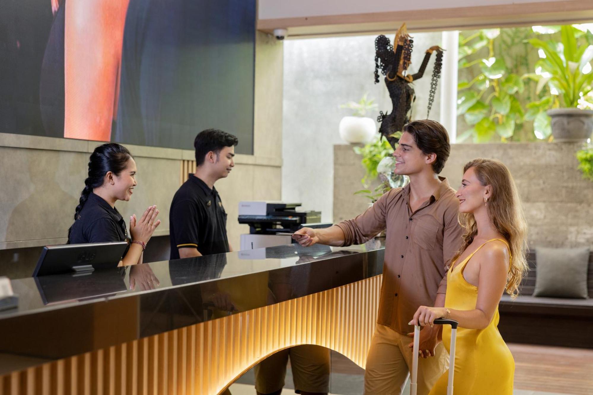 J4 Hotels Legian Dış mekan fotoğraf