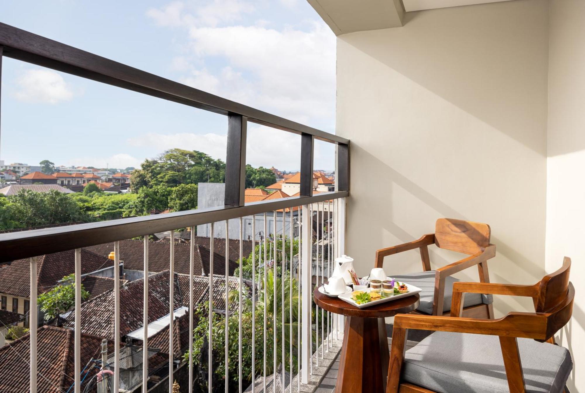 J4 Hotels Legian Dış mekan fotoğraf