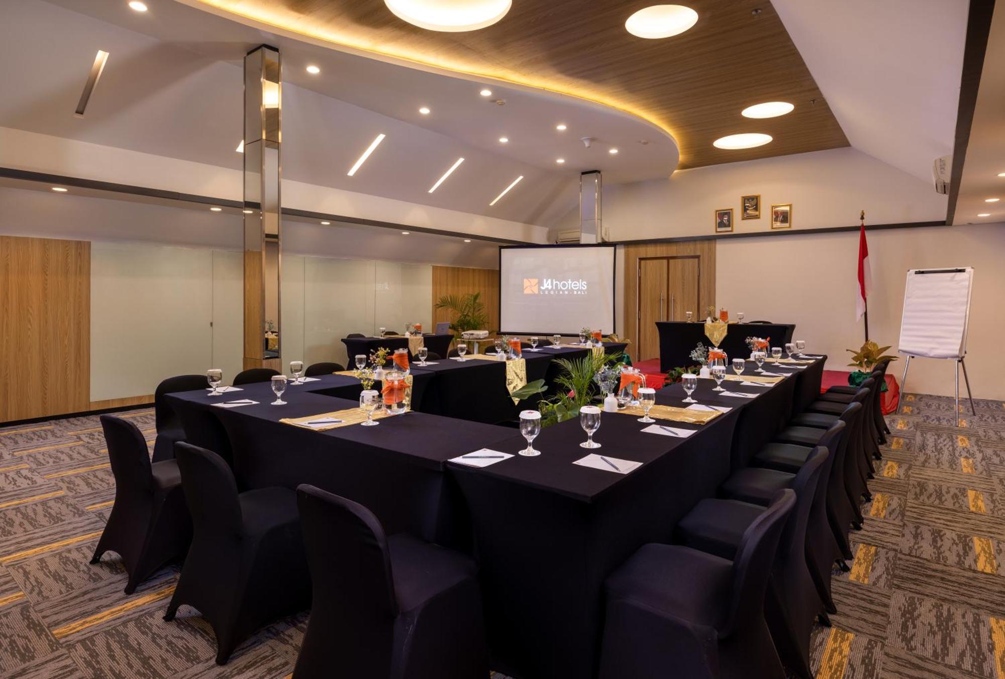 J4 Hotels Legian Dış mekan fotoğraf